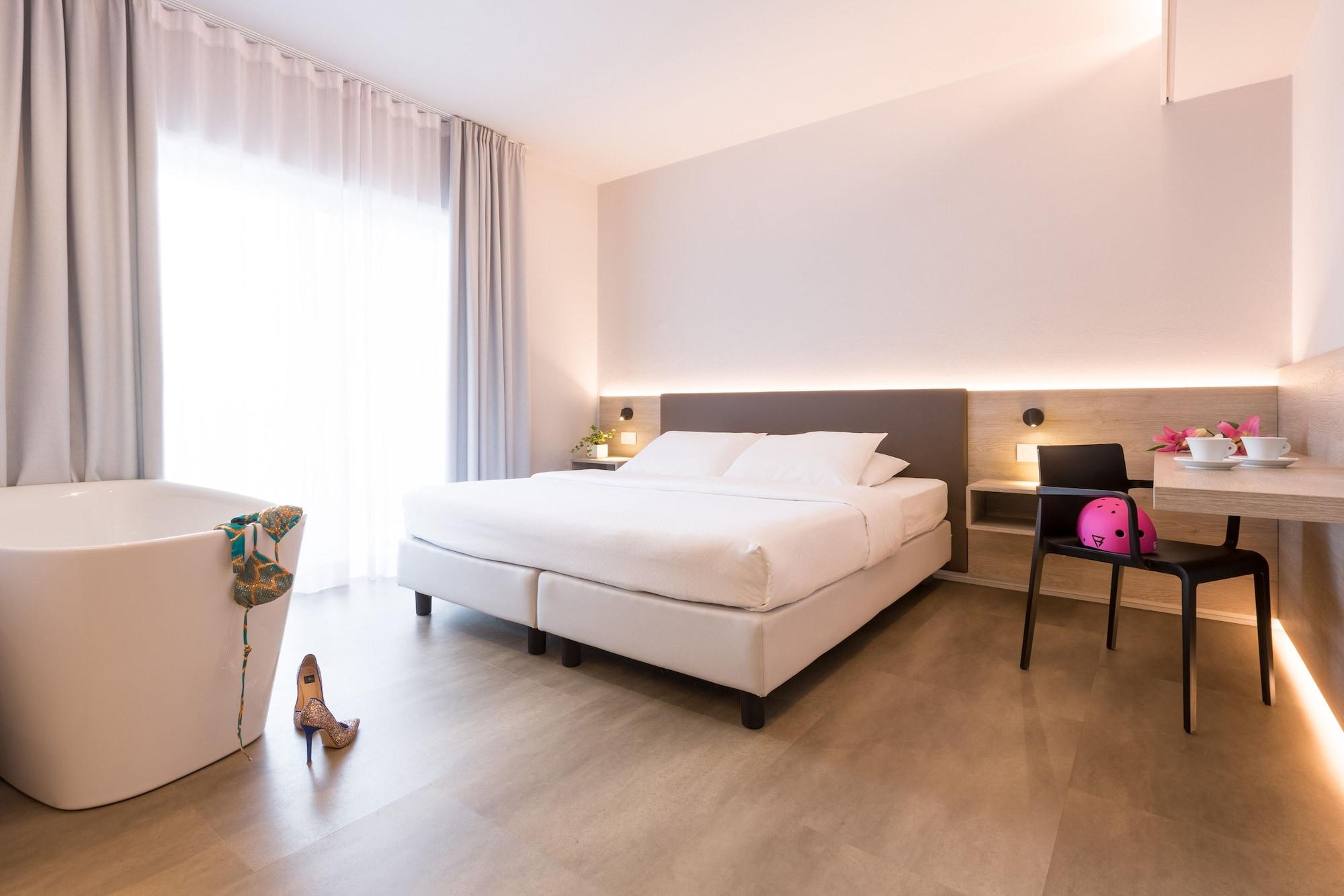 Goti Hotel Torbole Sul Garda Exterior foto