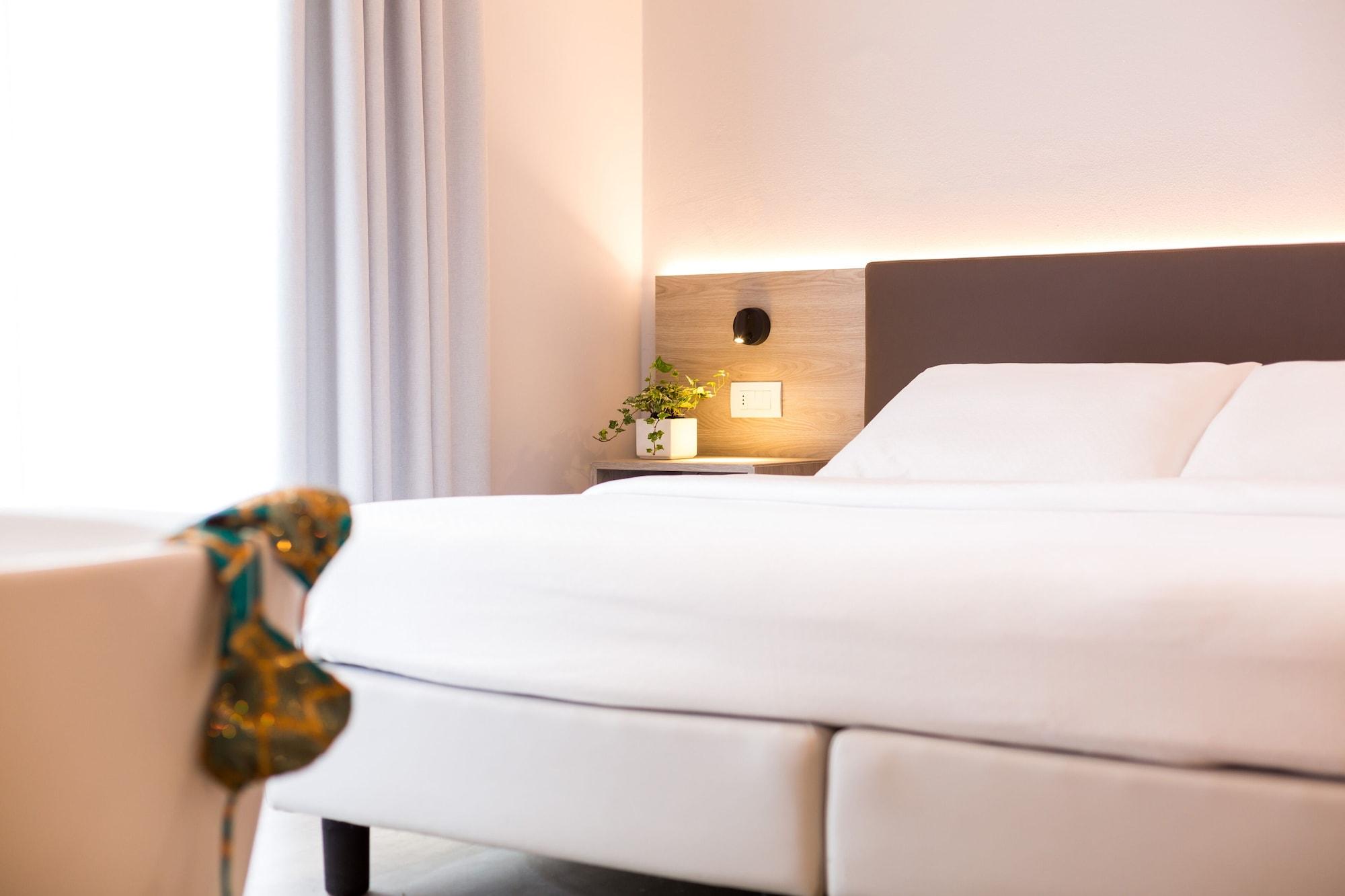 Goti Hotel Torbole Sul Garda Exterior foto