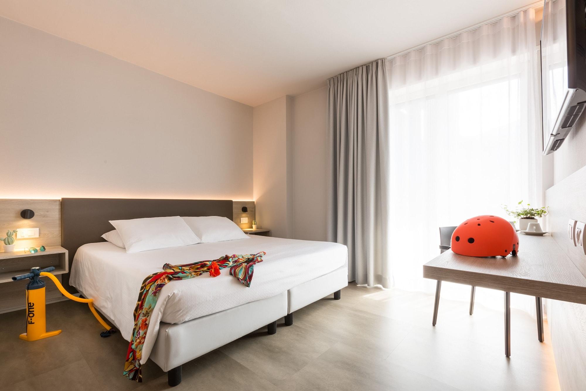 Goti Hotel Torbole Sul Garda Exterior foto